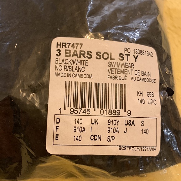 Adidas swimsuit - US Youth S (8-10) - Picture 16 of 16